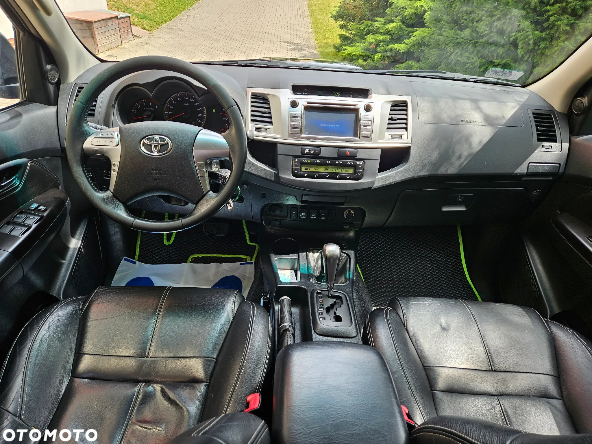 Toyota Hilux 3.0 D-4D Invincible - 10
