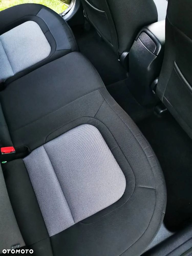 Kia Ceed Cee'd 1.6 GDI L - 10