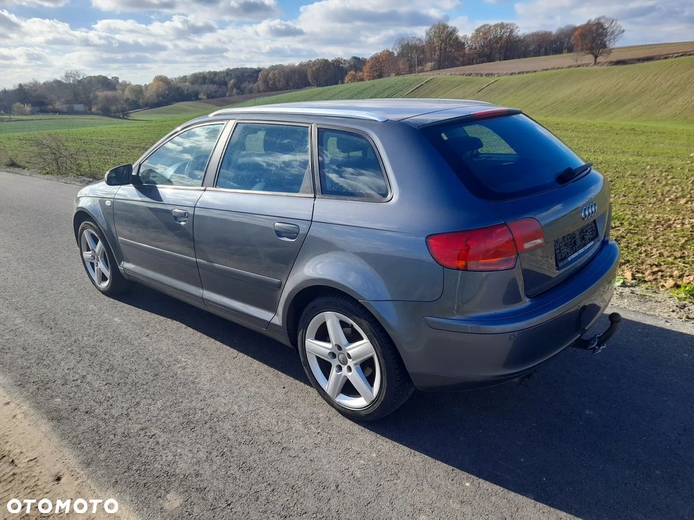 Audi A3 Sportback - 3