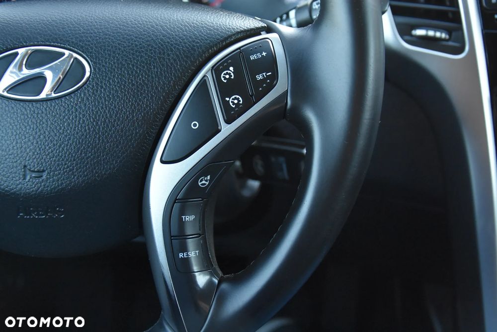 Hyundai i30 blue 1.6 GDI YES Gold - 31