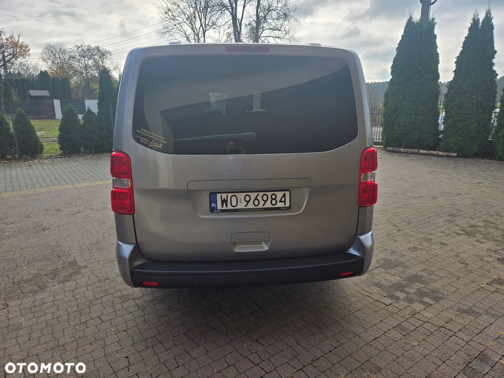 Peugeot Traveller - 6