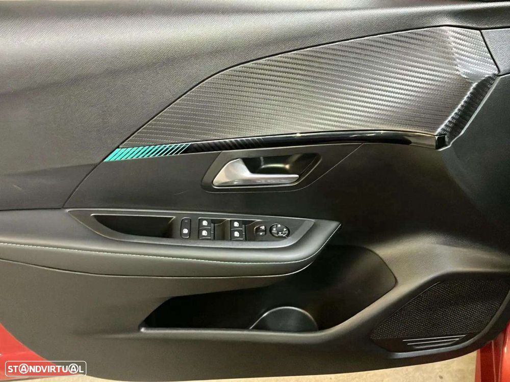 Peugeot 208 1.2 PureTech Allure - 18