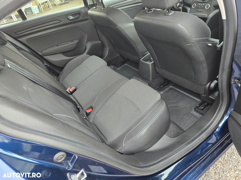 Renault Megane TCE 114 GPF Life - 10