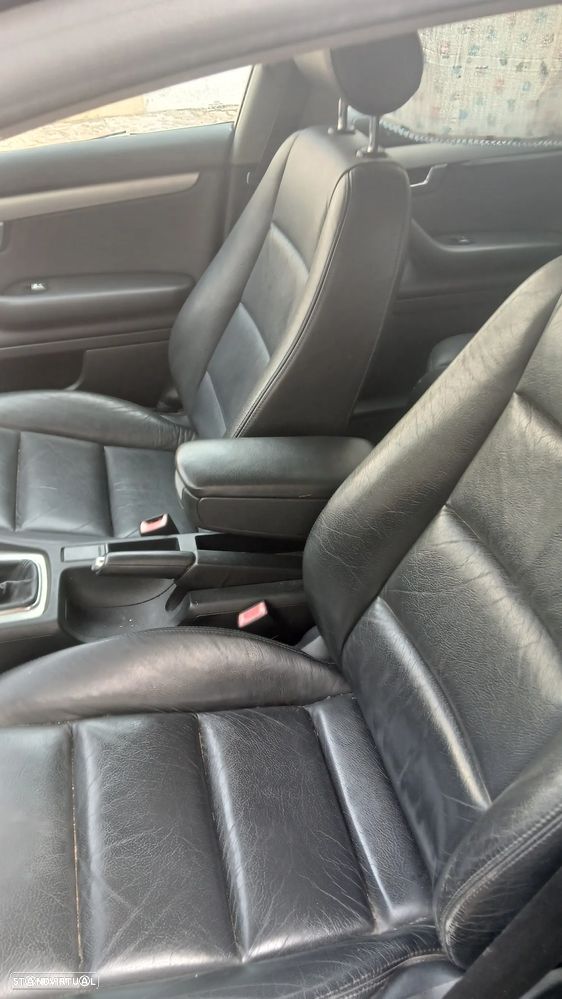Audi A4 2.5 TDI quattro - 8