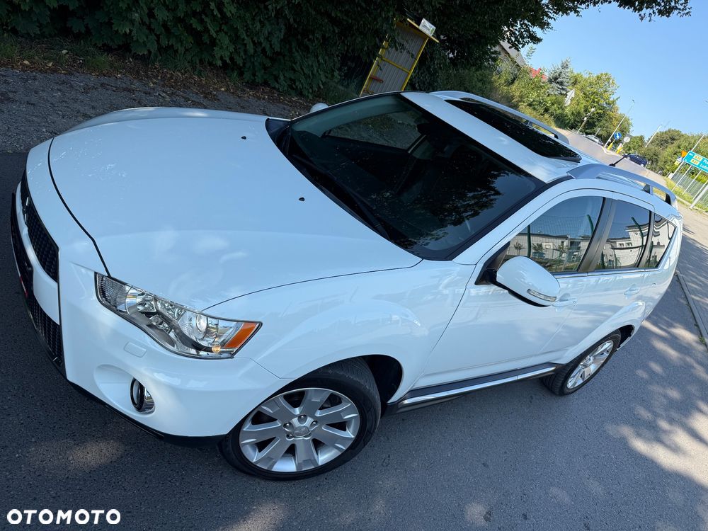 Mitsubishi Outlander 2.4 4WD Invite - 2
