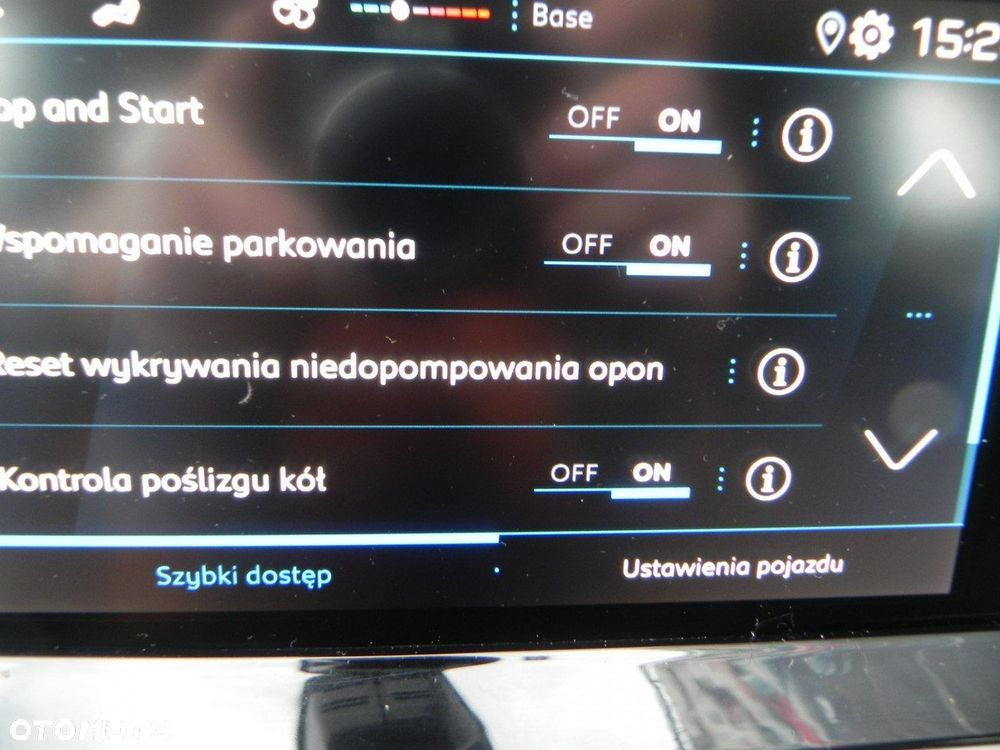 Peugeot 208 - 16