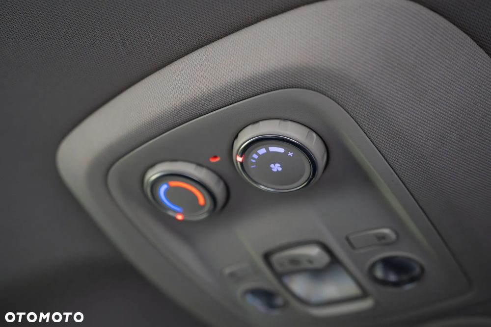 Opel Vivaro Kombi Long 2,7t Enjoy - 22