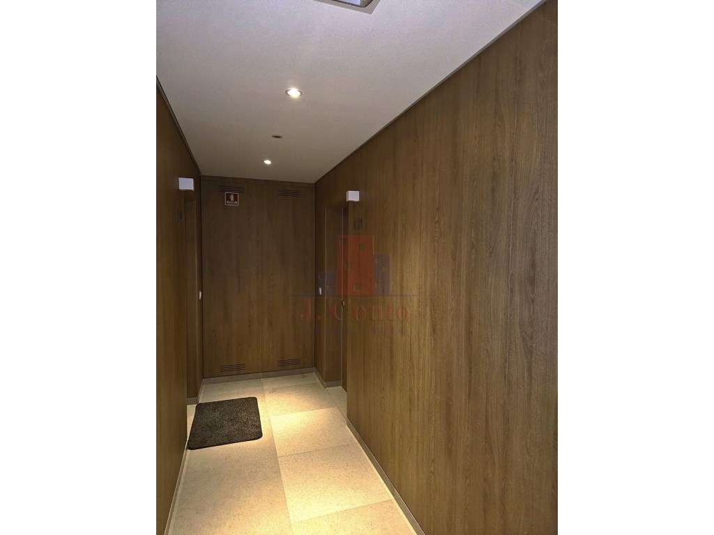 Apartamento T2 Novo com Vista para a Baía de São Martinho do Porto - Grande imagem: 3/23