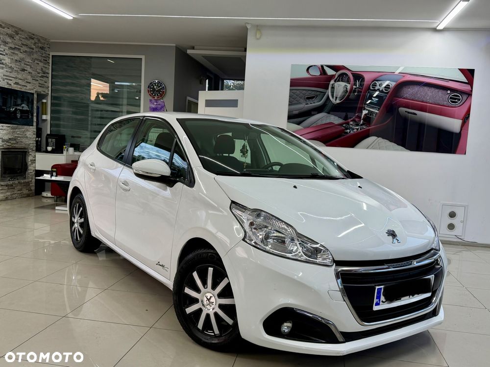 Peugeot 208 - 30