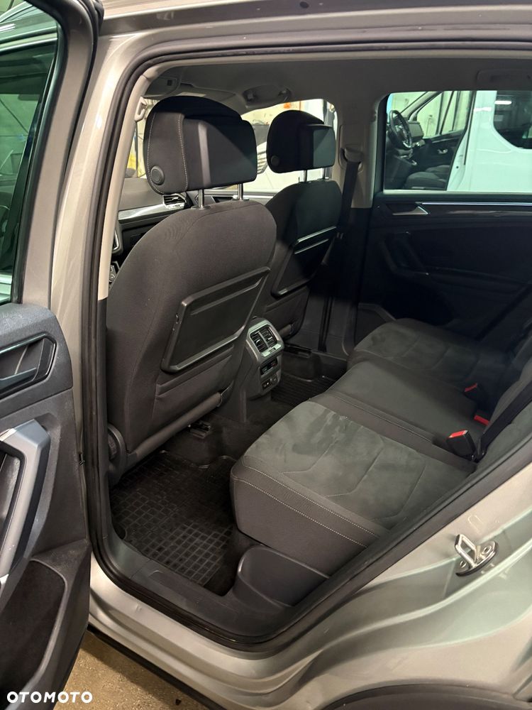 Volkswagen Tiguan - 10