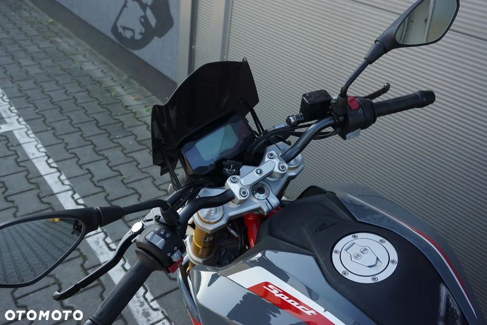 BMW G - 6