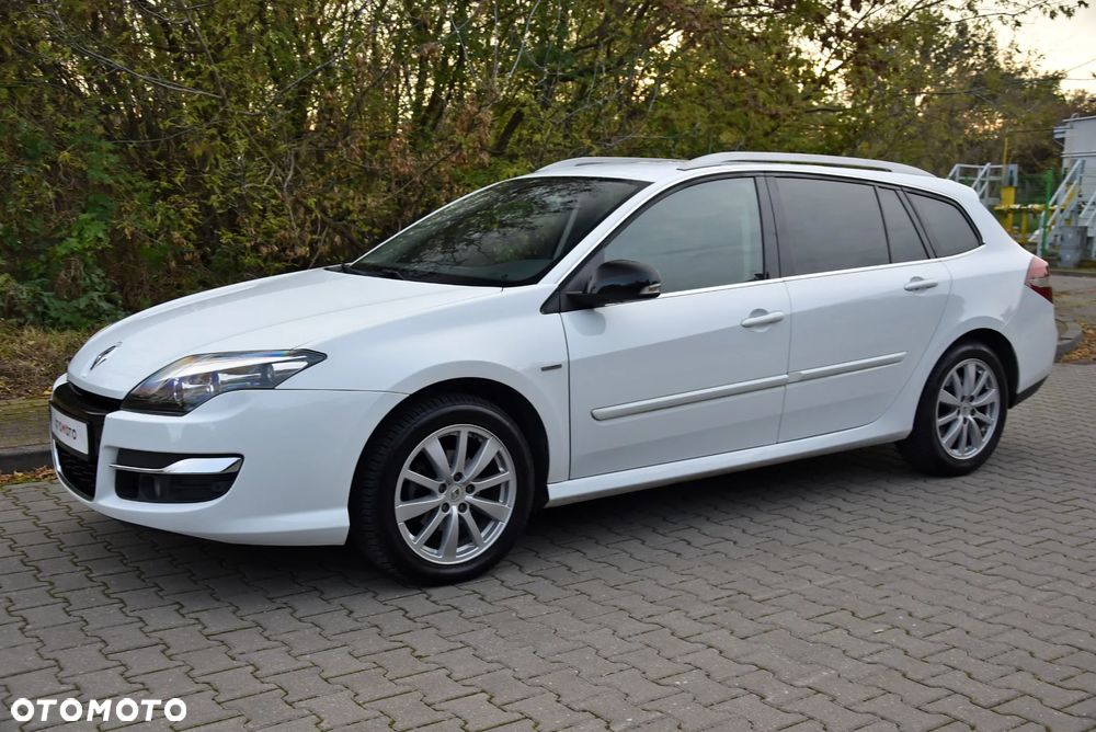 Renault Laguna dCi 110 FAP Bose Edition - 6