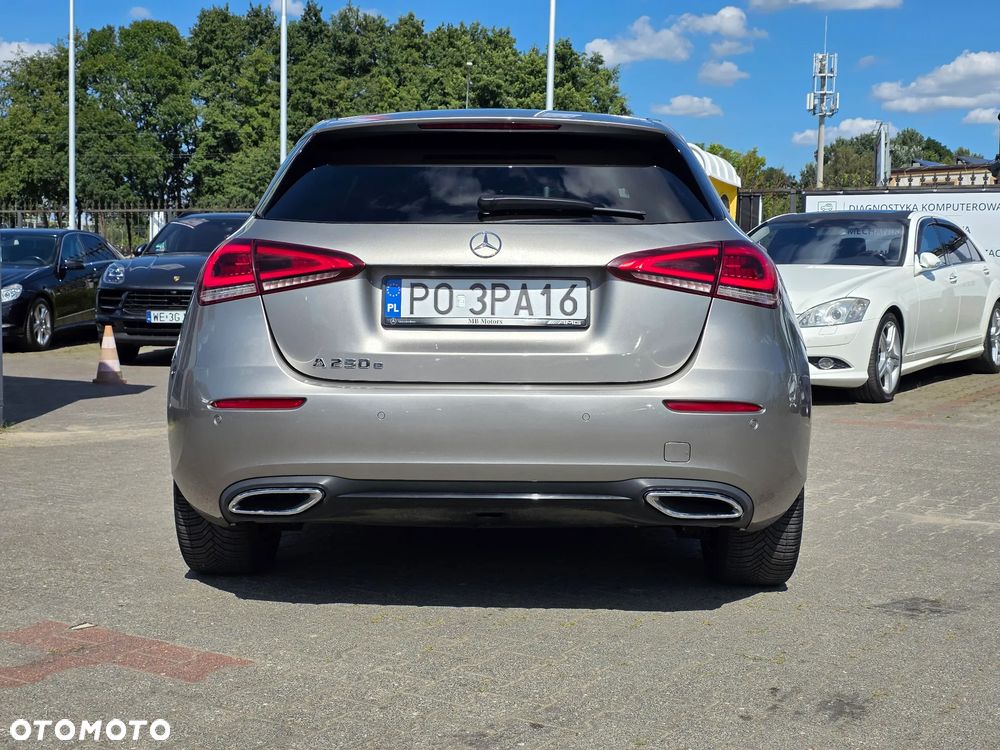 Mercedes-Benz Klasa A 250 E 8G-DCT - 12