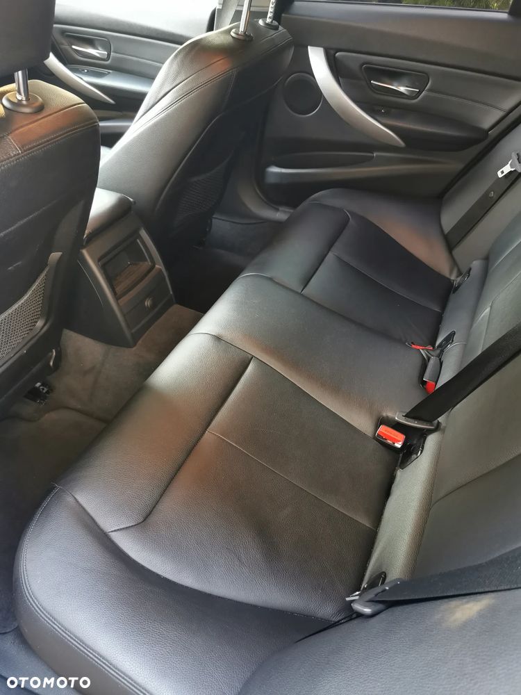 BMW Seria 3 320d Efficient Dynamics EU6 - 7