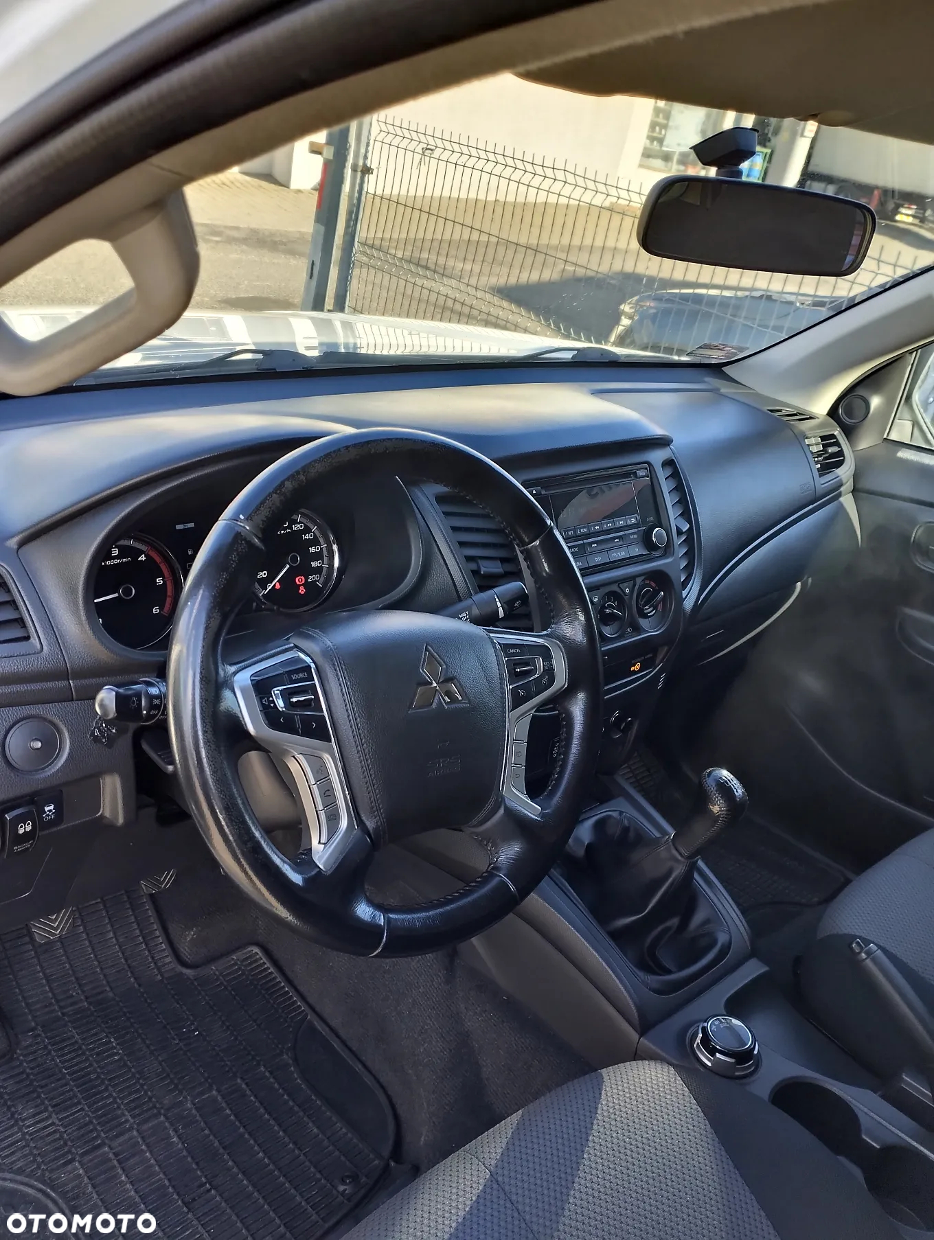 Mitsubishi L200 - 14