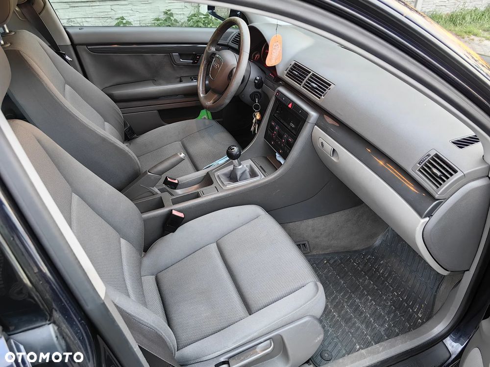 Audi A4 Limousine - 27