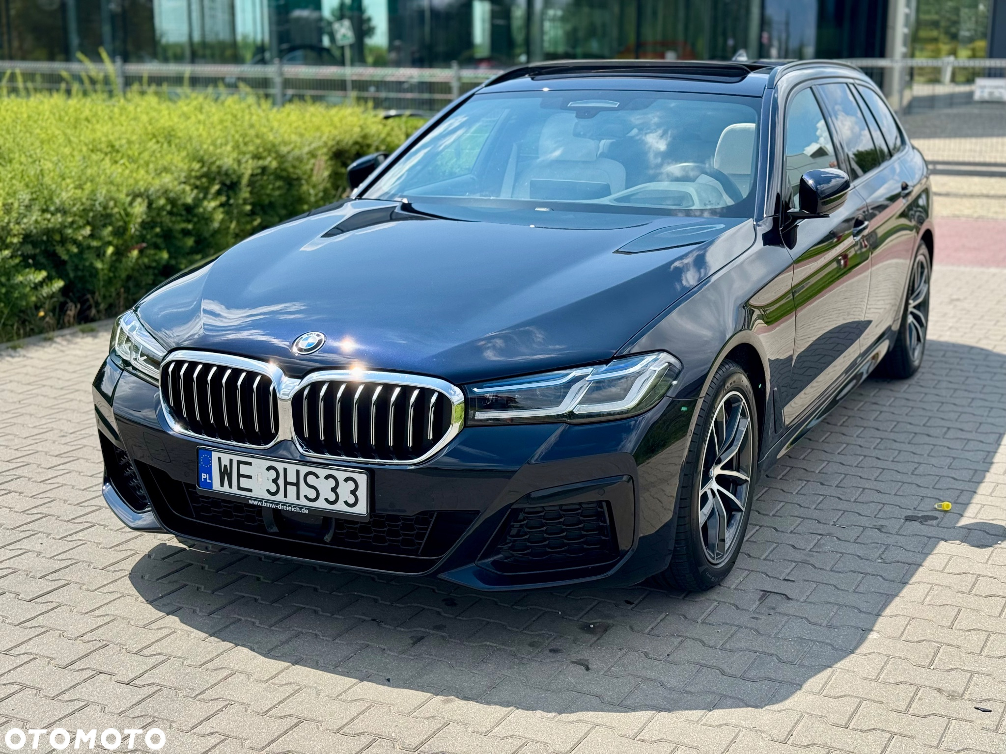 BMW Seria 5 520d xDrive Touring M Sport Edition - 2