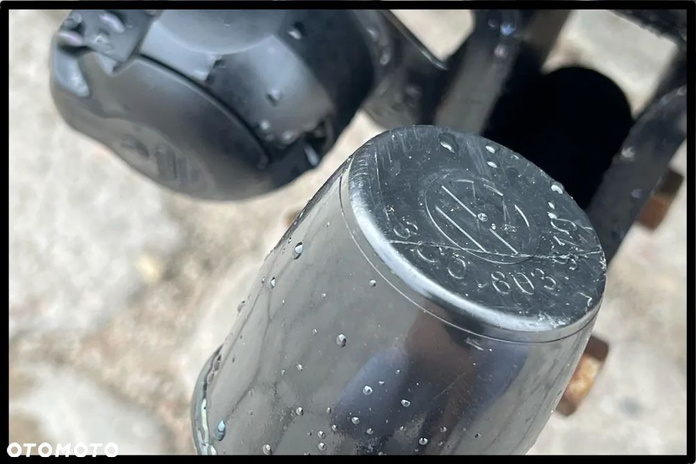 Volkswagen Amarok - 31