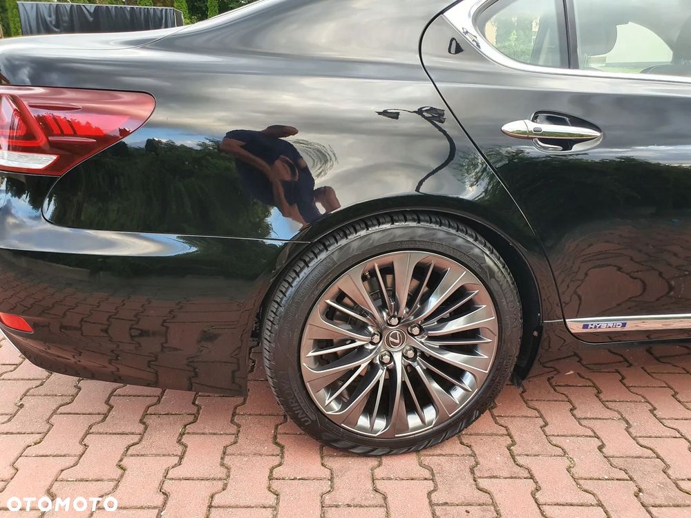 Lexus LS - 10
