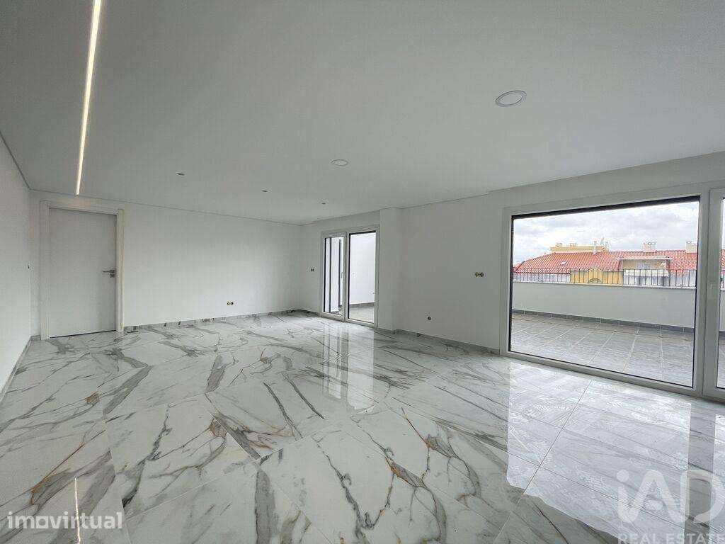Apartamento T3 em Nossa Senhora de Fátima de 146,00 m2