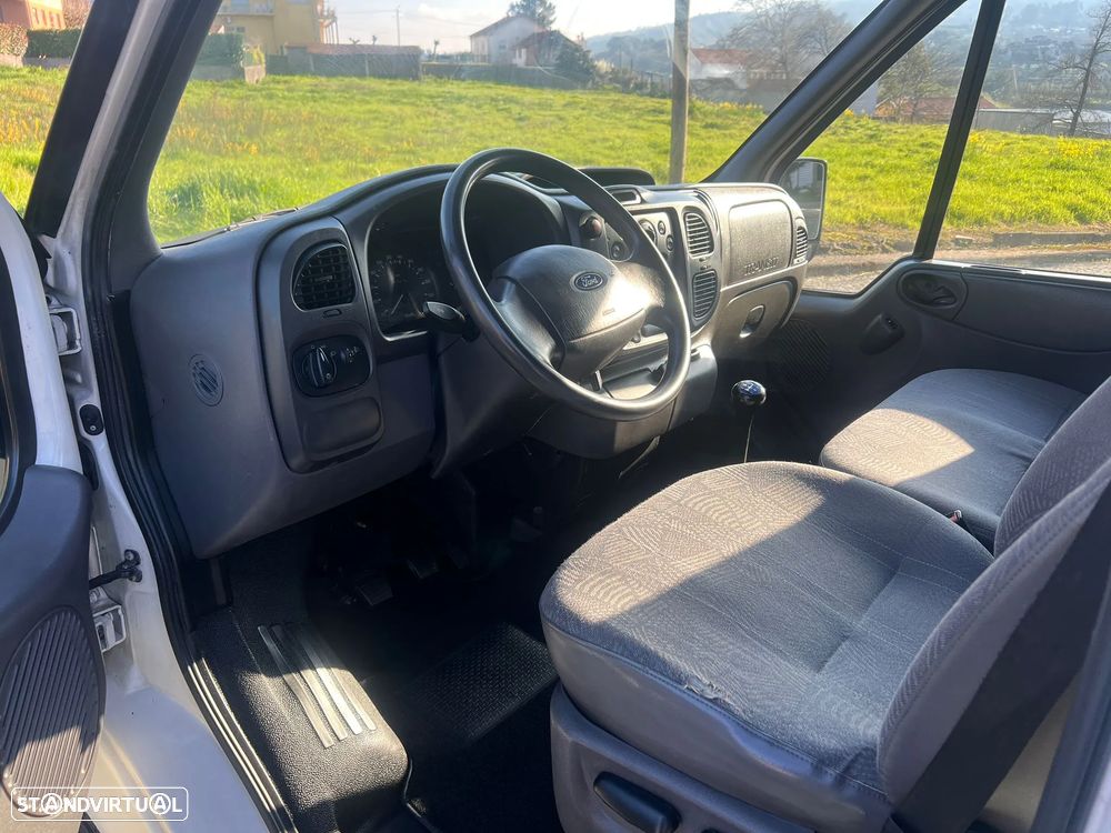 Ford Transit - 13