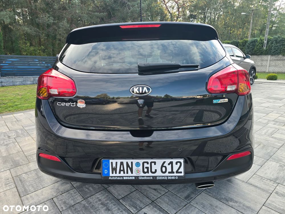 Kia Ceed 1.4 CVVT Dream Team Edition - 17
