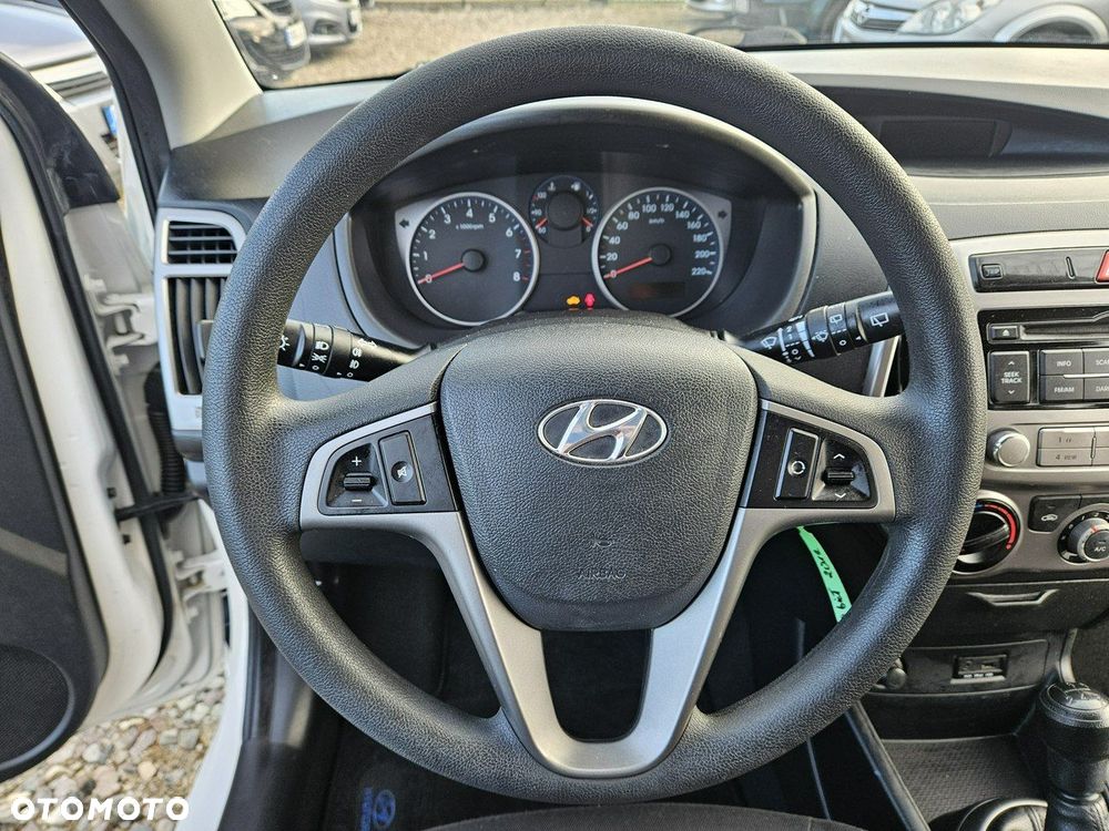Hyundai i20 - 14