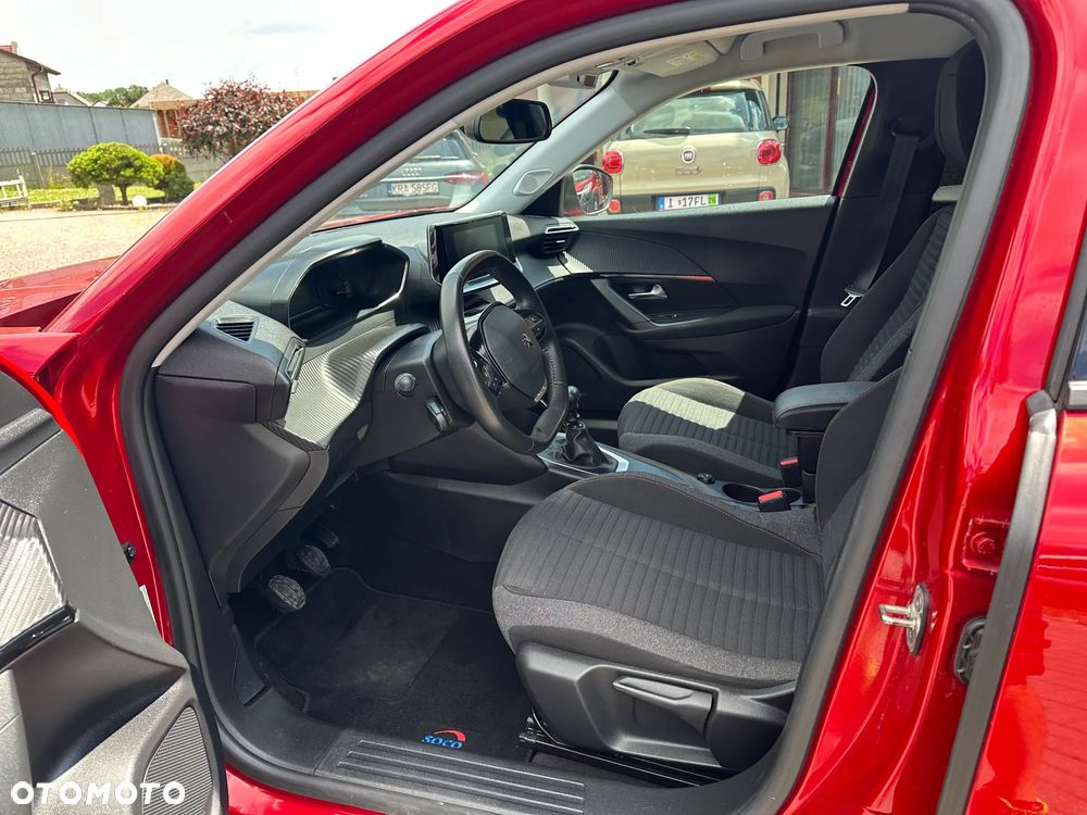 Peugeot 2008 - 8