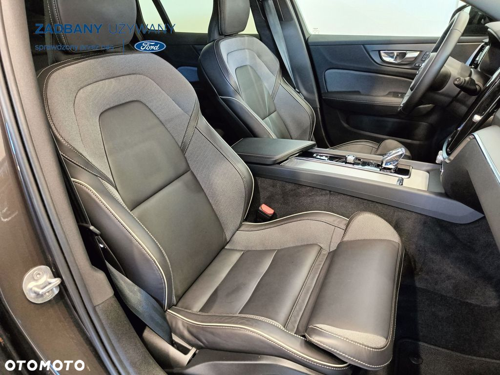 Volvo V60 B4 B Plus Dark - 15