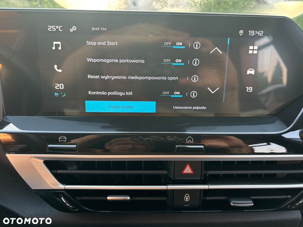 Citroën C4 PureTech 130 Stop&Start SHINE - 27