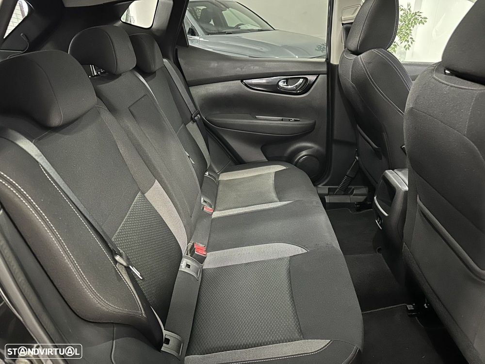 Nissan Qashqai 1.3 DIG-T N-Connecta J18 - 20