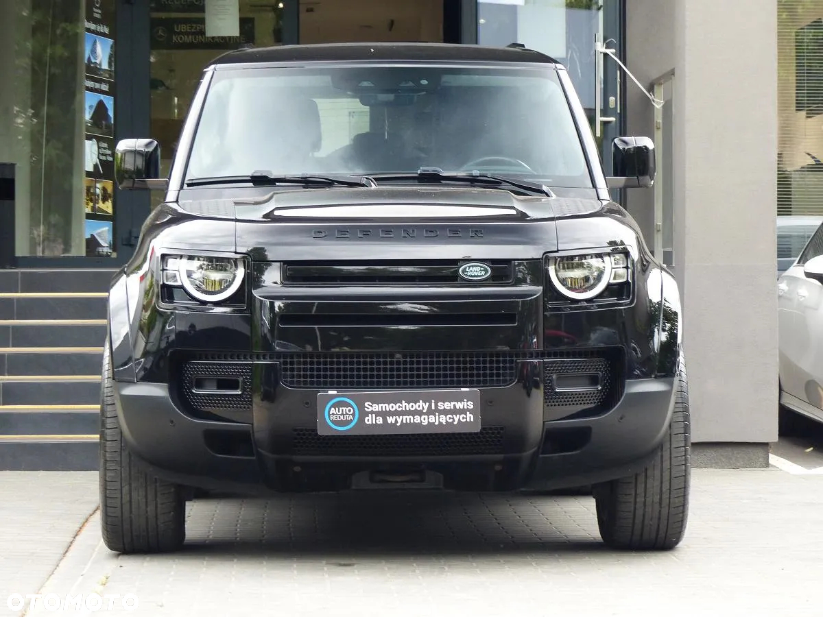 Land Rover Defender - 2
