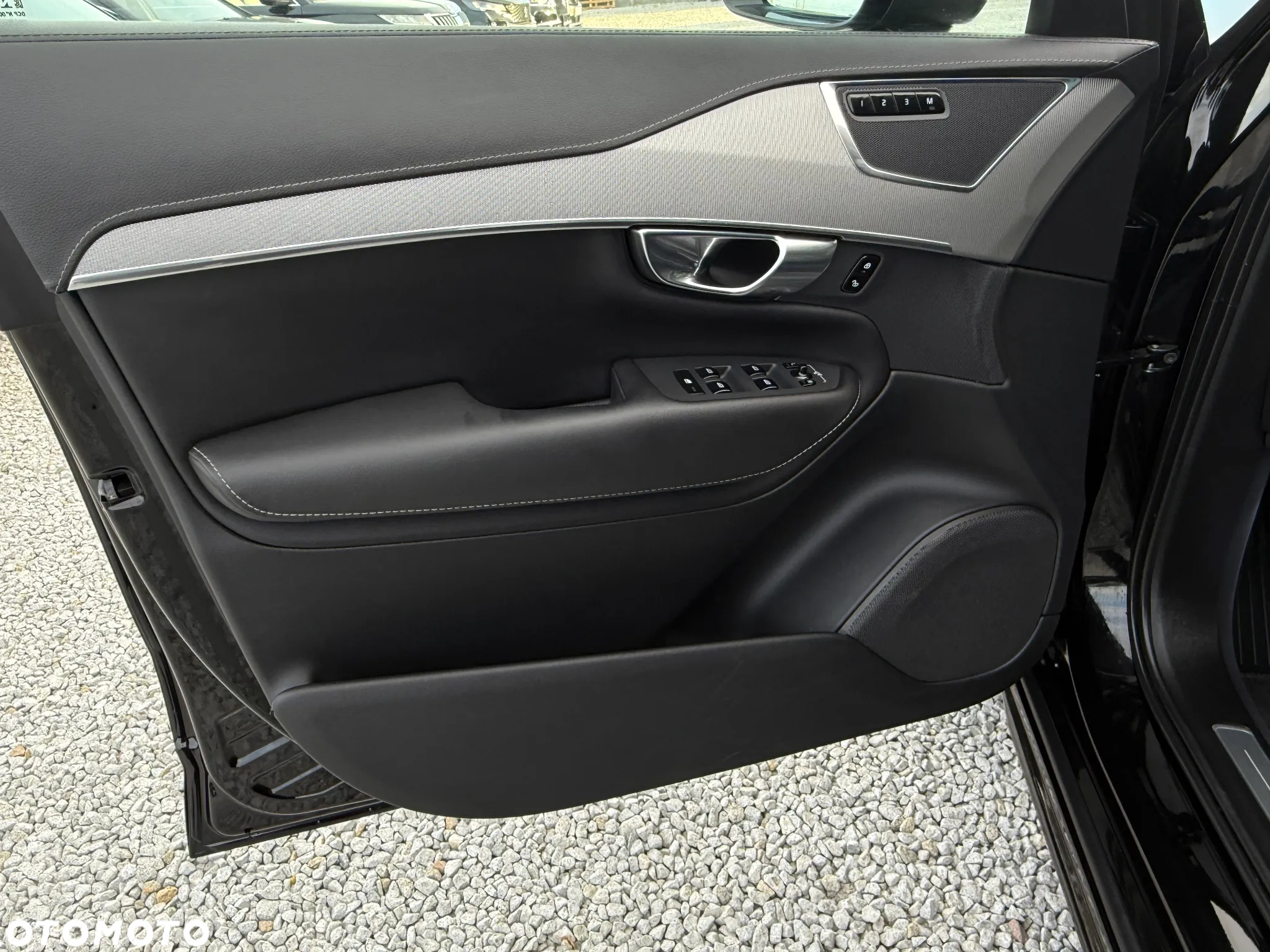 Volvo XC 90 T8 AWD Recharge Geartronic RDesign Edition - 25