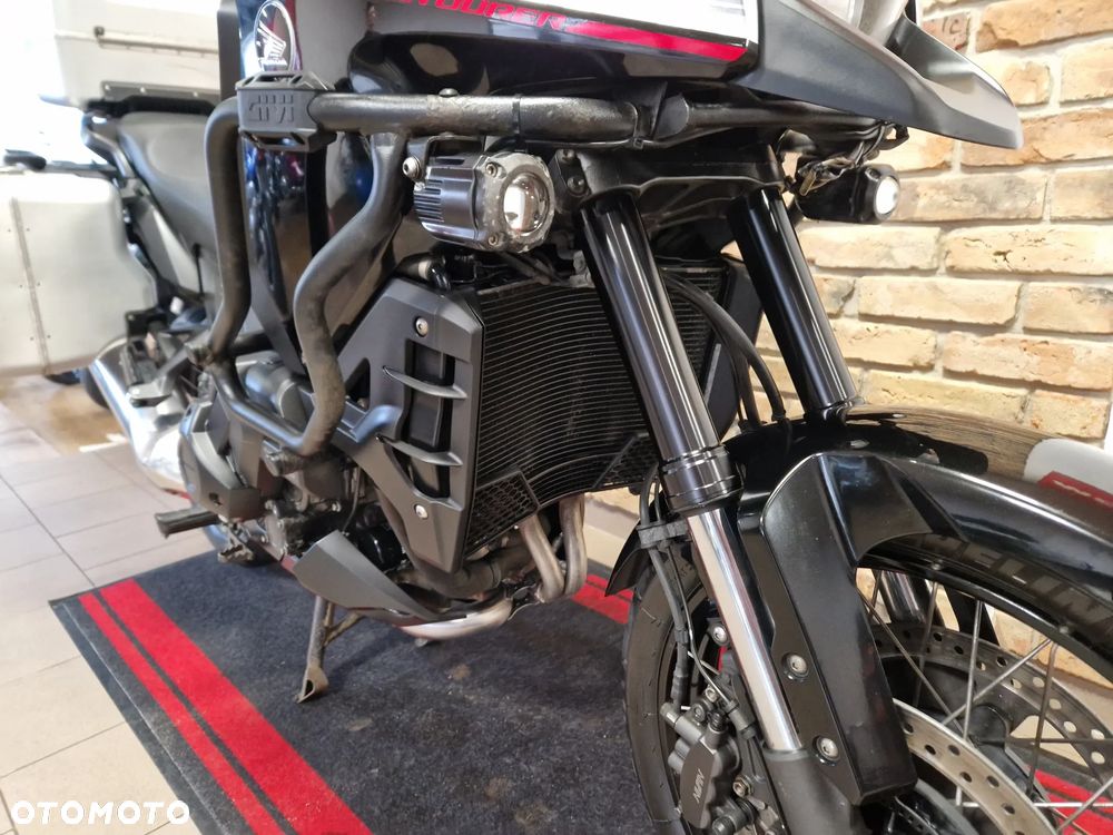 Honda VFR - 15