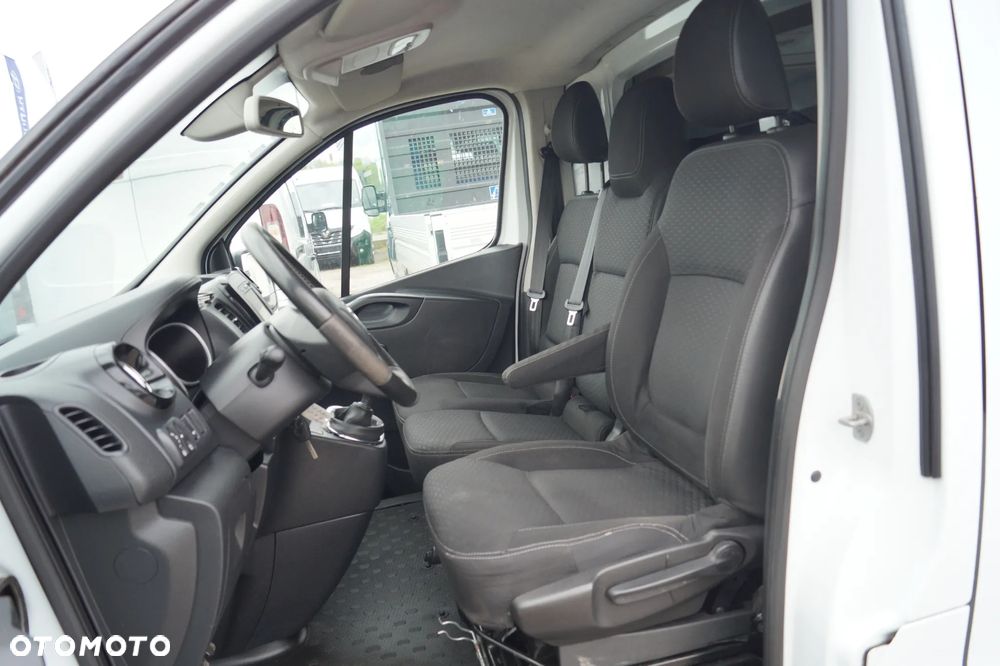 Opel Vivaro - 19