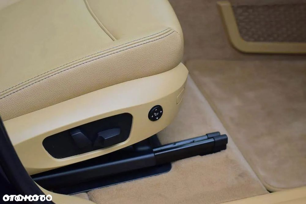 BMW X3 28i xDrive - 3