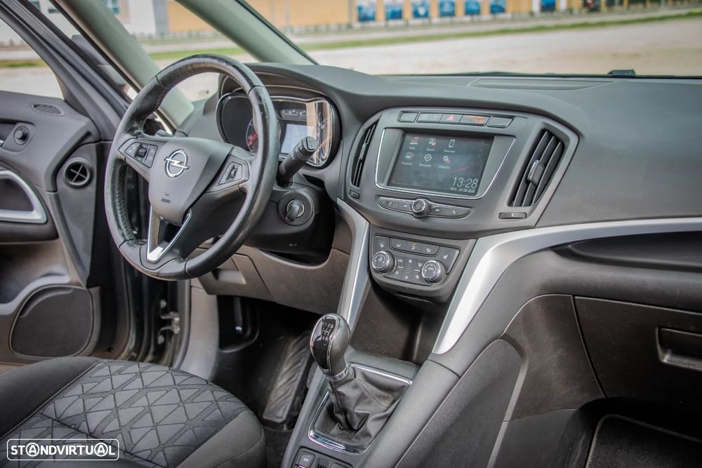 Opel Zafira 1.6 CDTi Cosmo - 23