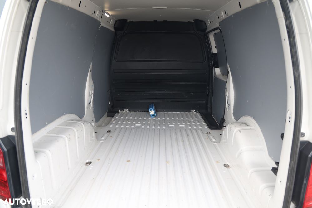 Volkswagen Caddy Maxi - 23