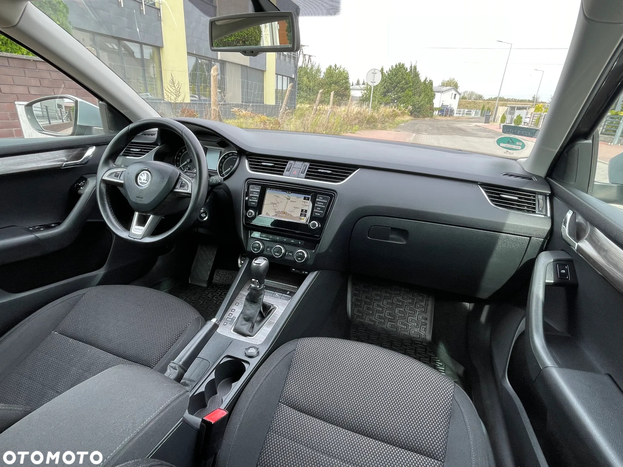 Skoda Octavia Scout 2.0 TDI 4x4 DSG - 31