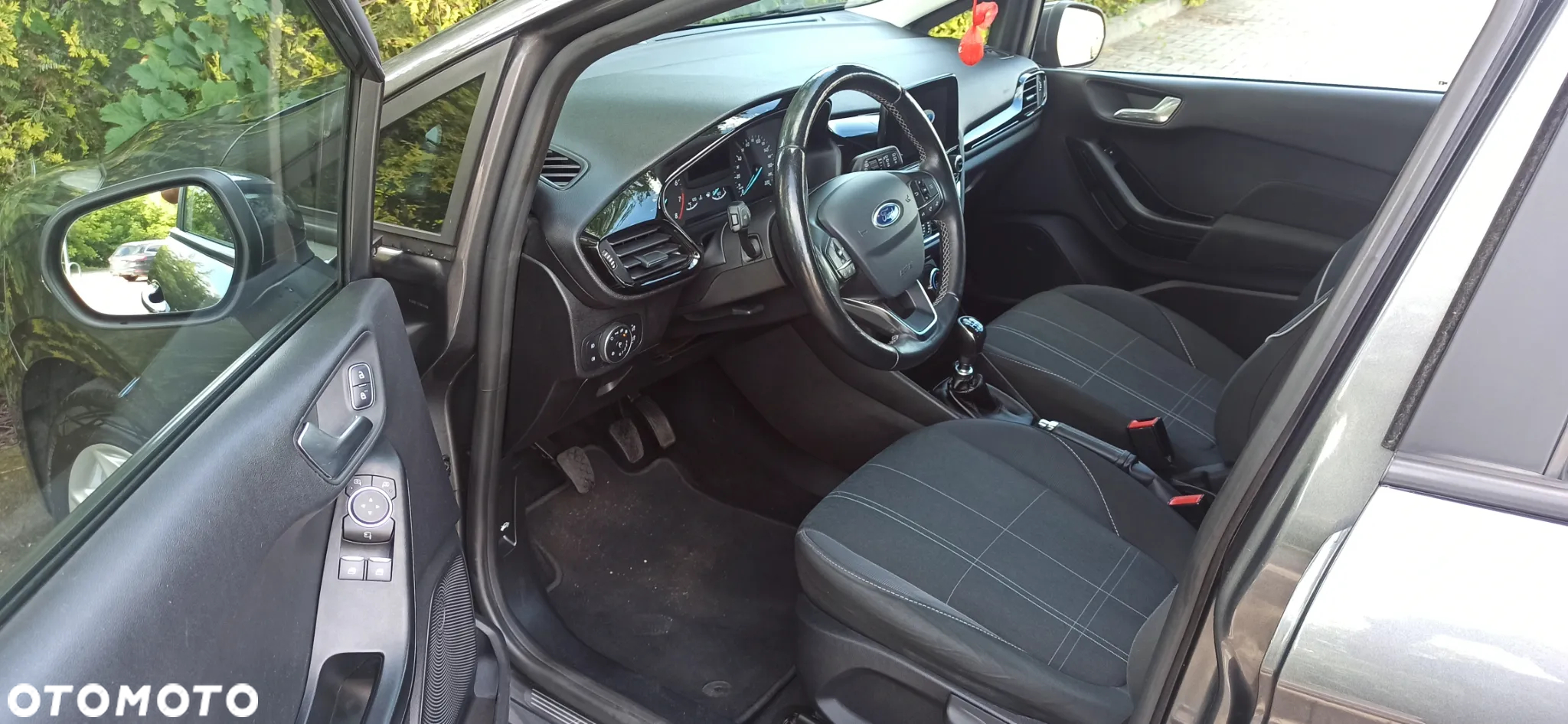 Ford Fiesta 1.0 EcoBoost Start-Stop SYNC Edition - 5