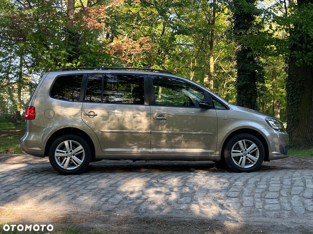 Volkswagen Touran 2.0 TDI DPF DSG MATCH - 8