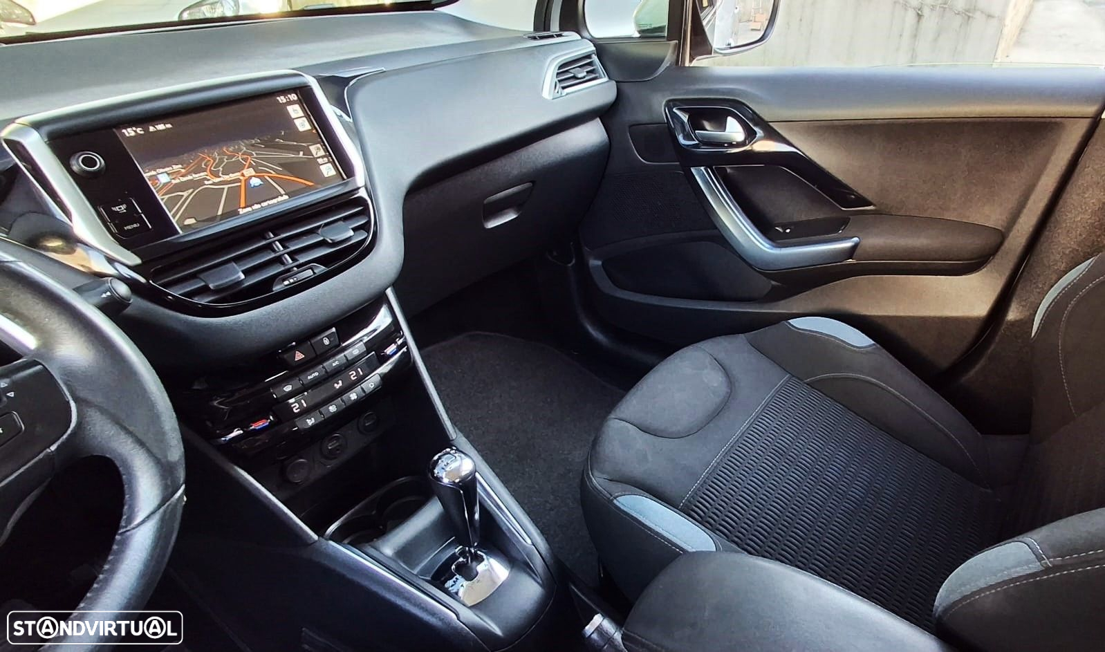 Peugeot 208 1.6 e-HDi Allure 2-Tronic - 6