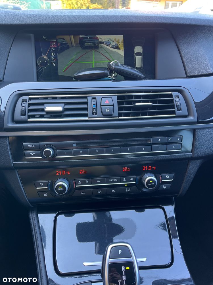 BMW Seria 5 525d xDrive Sport-Aut Modern Line - 18
