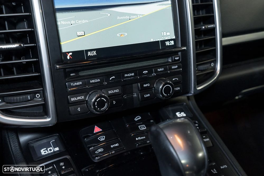 Porsche Cayenne S E-Hybrid - 15