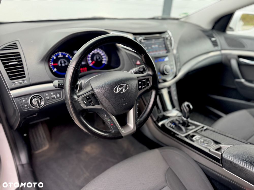 Hyundai i40 Kombi blue 1.7 CRDi DCT Premium - 7