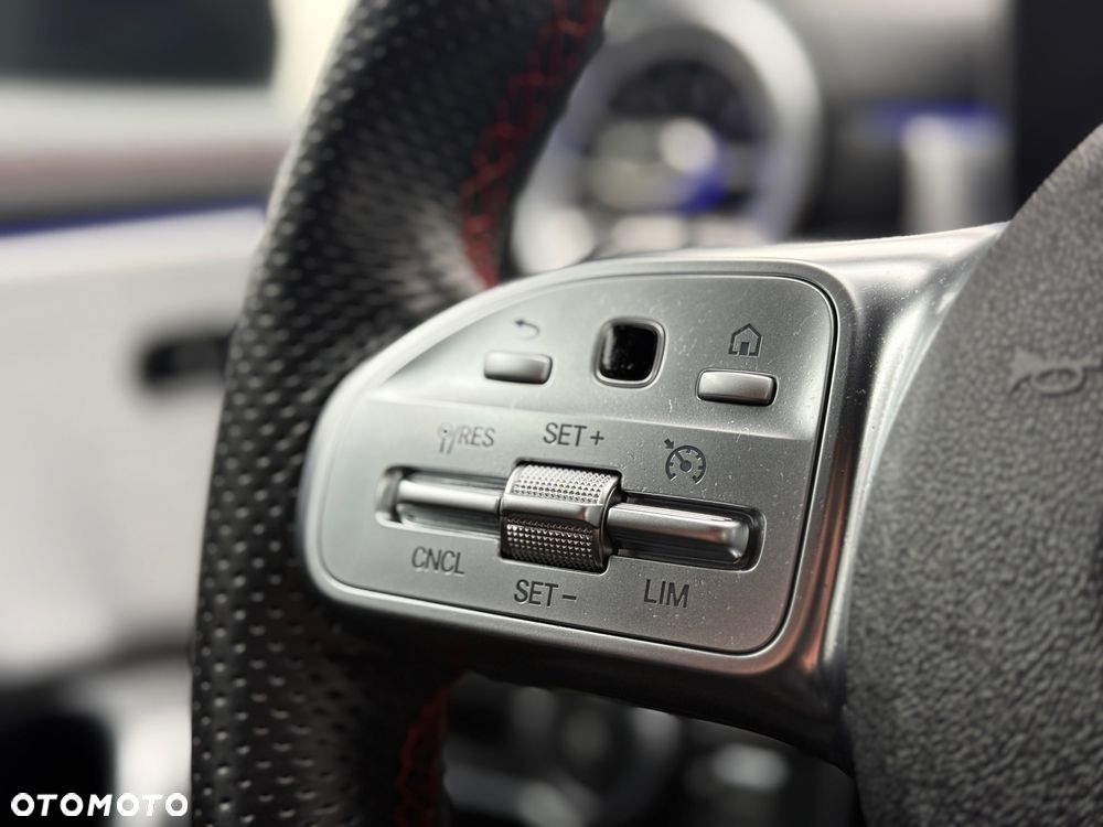 Mercedes-Benz CLA 200 7G-DCT AMG Line - 26