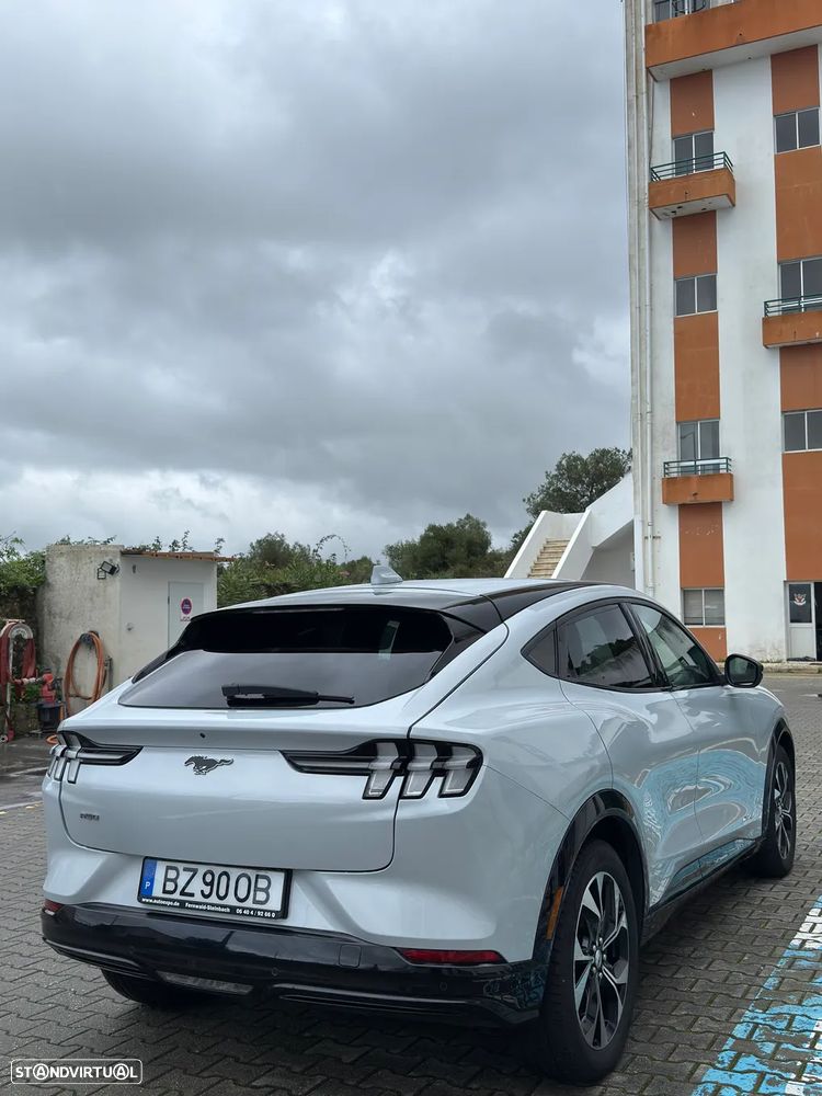 Ford Mustang Mach-E AWD PREMIUM - 4