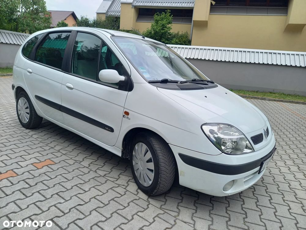 Renault Scenic 1.6 16V Privilege - 15