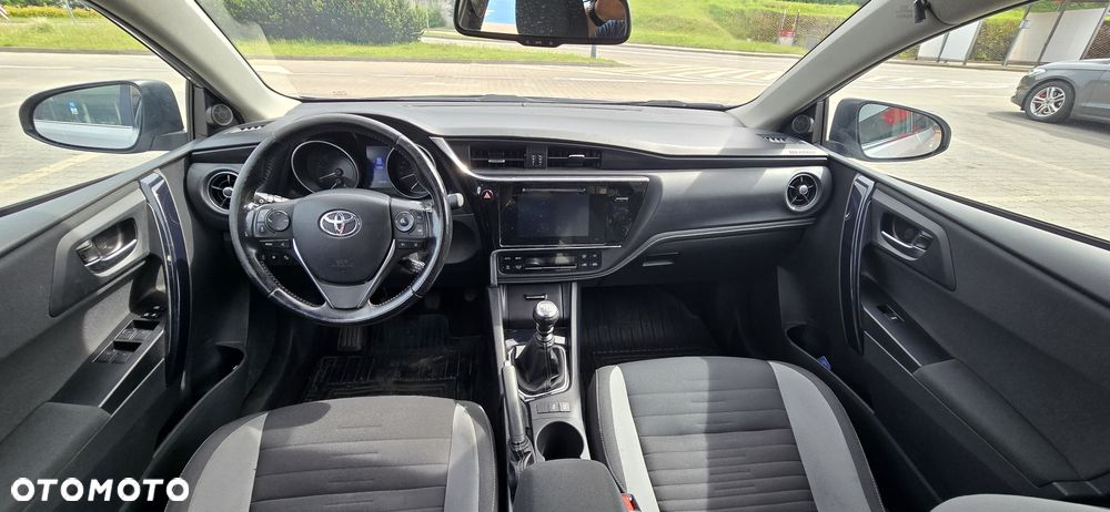 Toyota Auris - 5