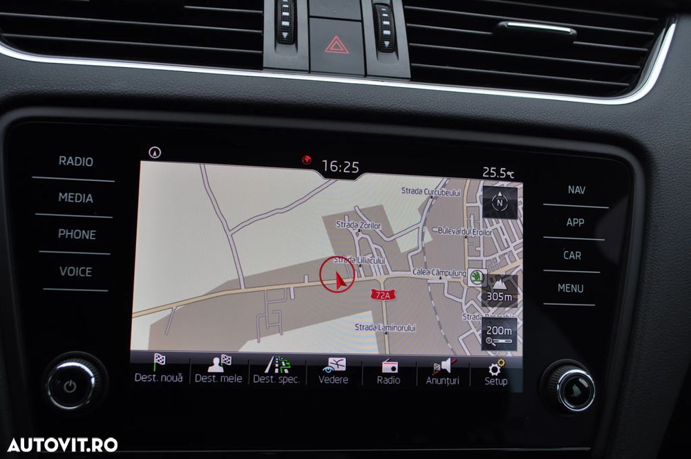 Skoda Octavia 2.0 TDI DSG Style - 31